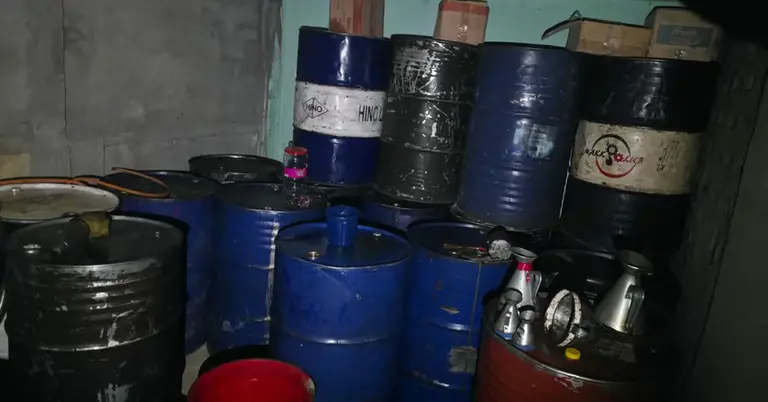 অবৈধ জ্বালানি মজুত